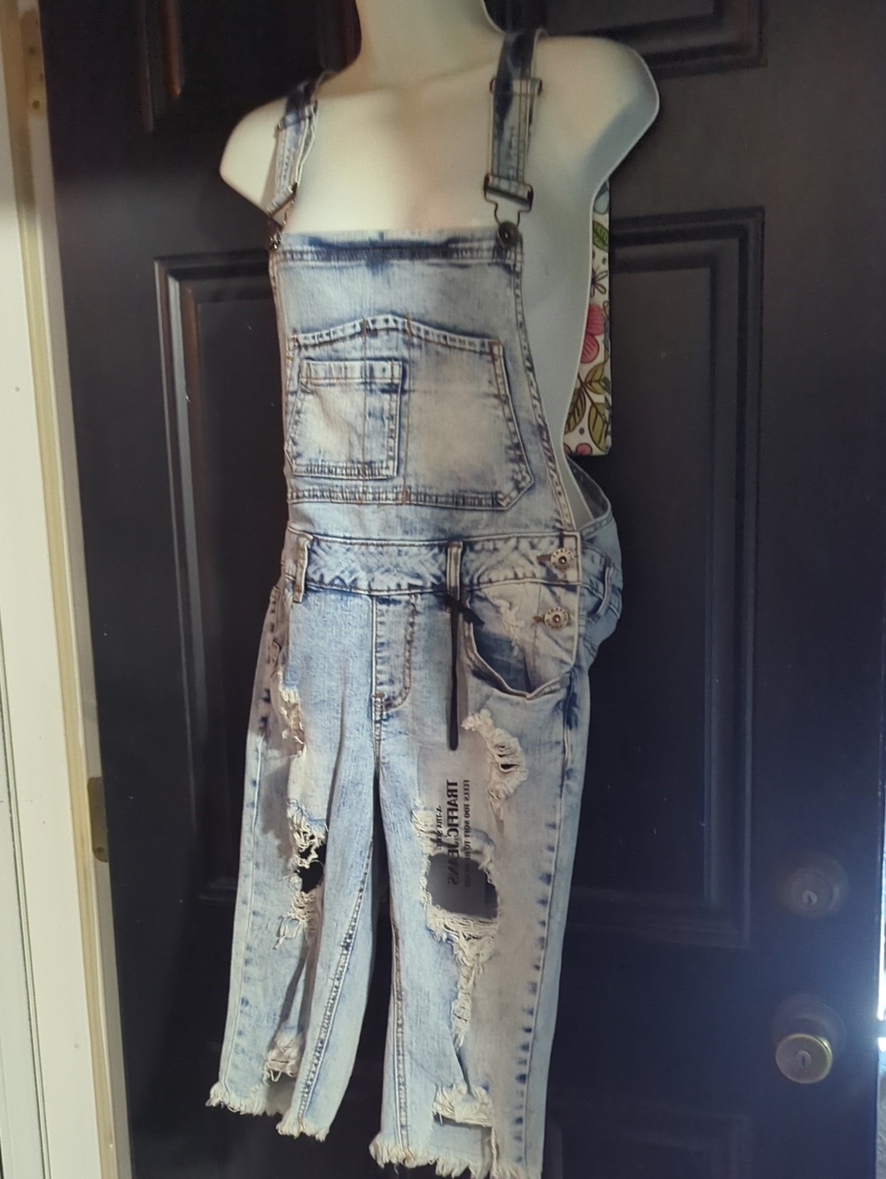 Light Acid Wash Distressed Denim Overalls Shorts NWT Traffic Jeans Size 5